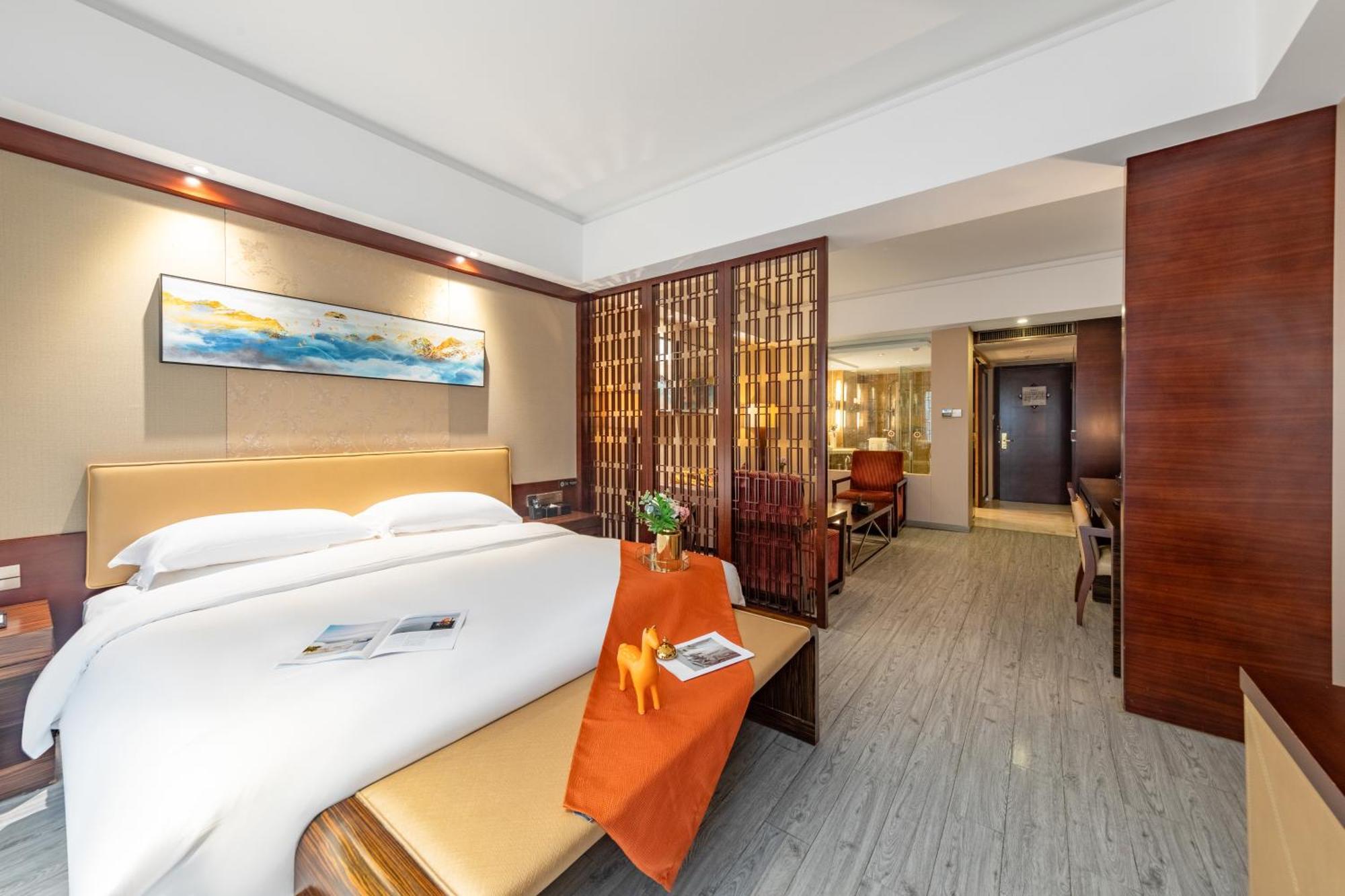 King Royal Hotel Yunfu Exterior photo